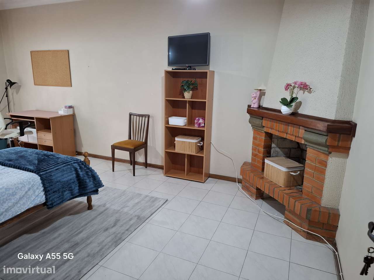 Alugo quarto mobilado a Menina Estudante na Rua De Barros junto à U M - Grande imagem: 4/10