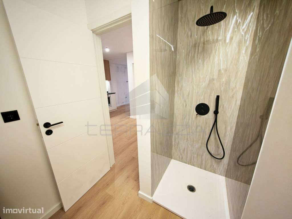 Apartamento novo T1 com terraço - Porto-16