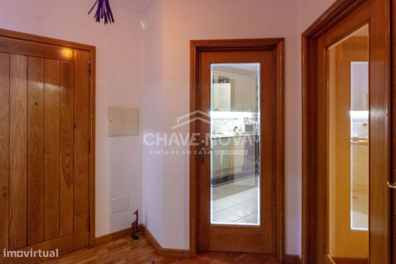 Apartamento T1+1 na Madalena-18