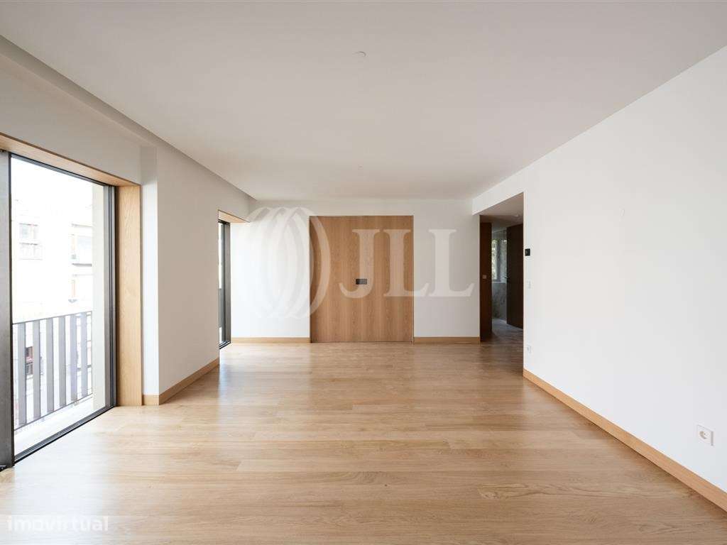 Apartamento T3 Duplex com Varanda Camões 800 - Grande imagem: 3/46