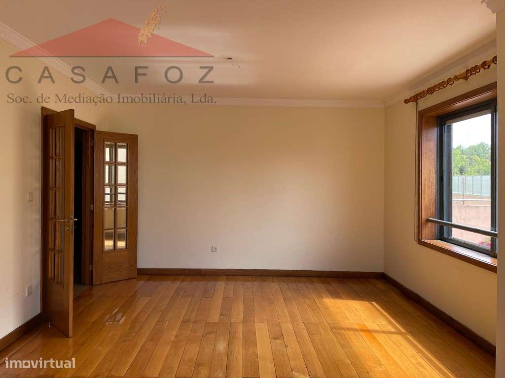 Venda Apartamento T2 em ótimo estado na Rua Lidador - Grande imagem: 4/35