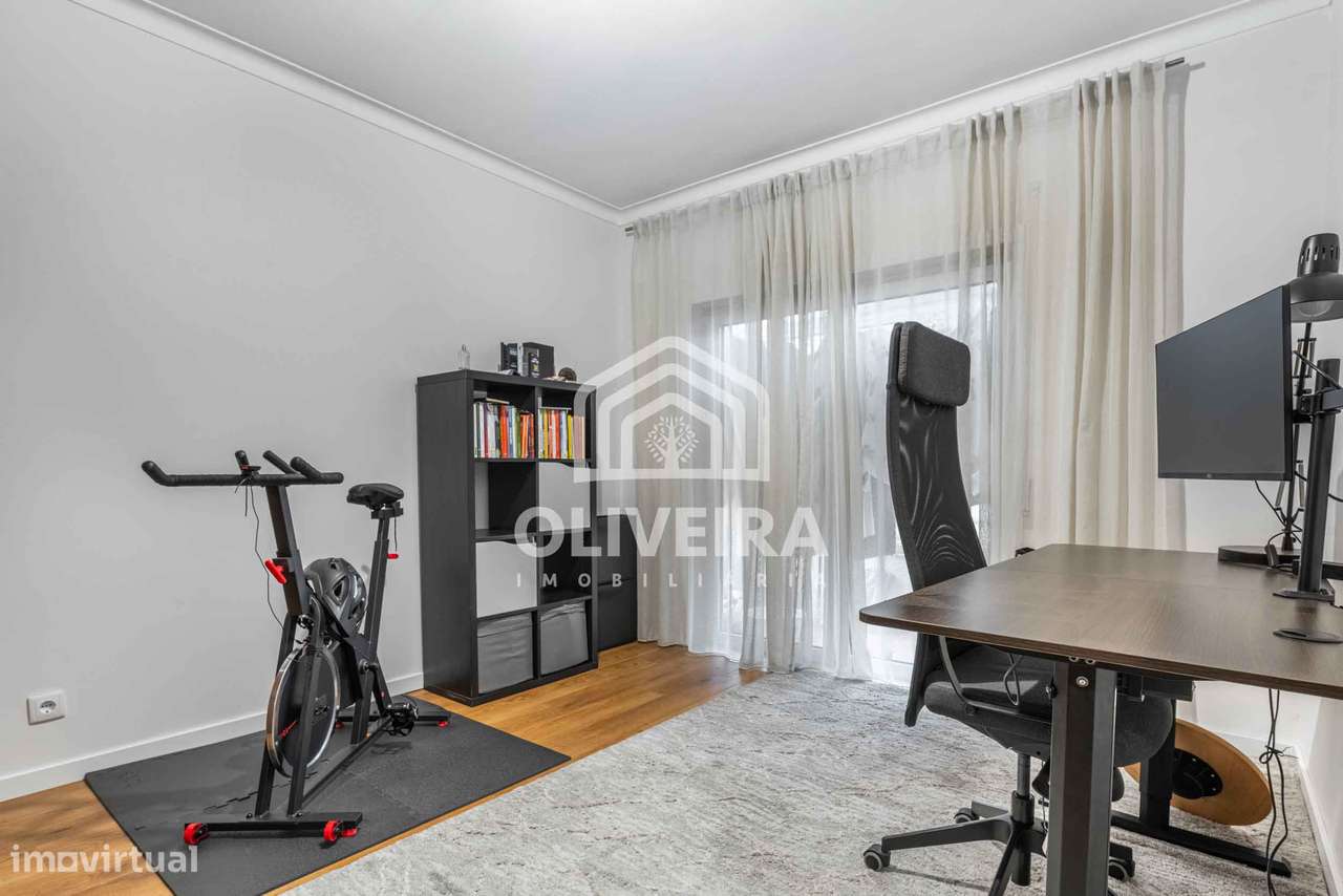 Apartamento T3 renovado em Braga-17