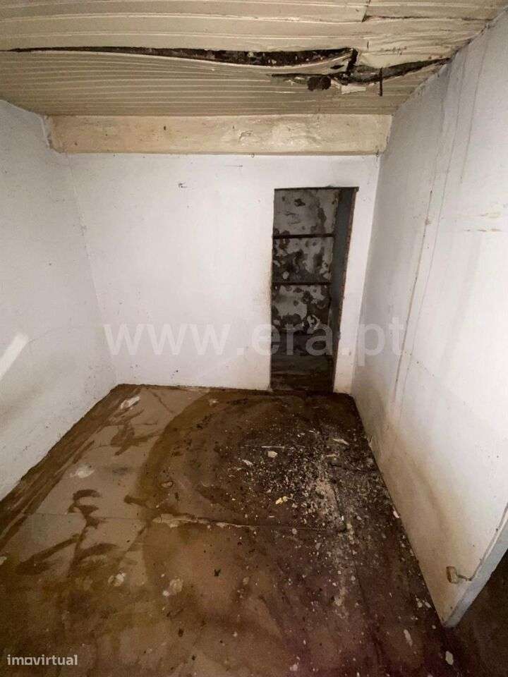 Moradia Rústica T5 / Covilhã, Covilhã - Grande imagem: 4/9