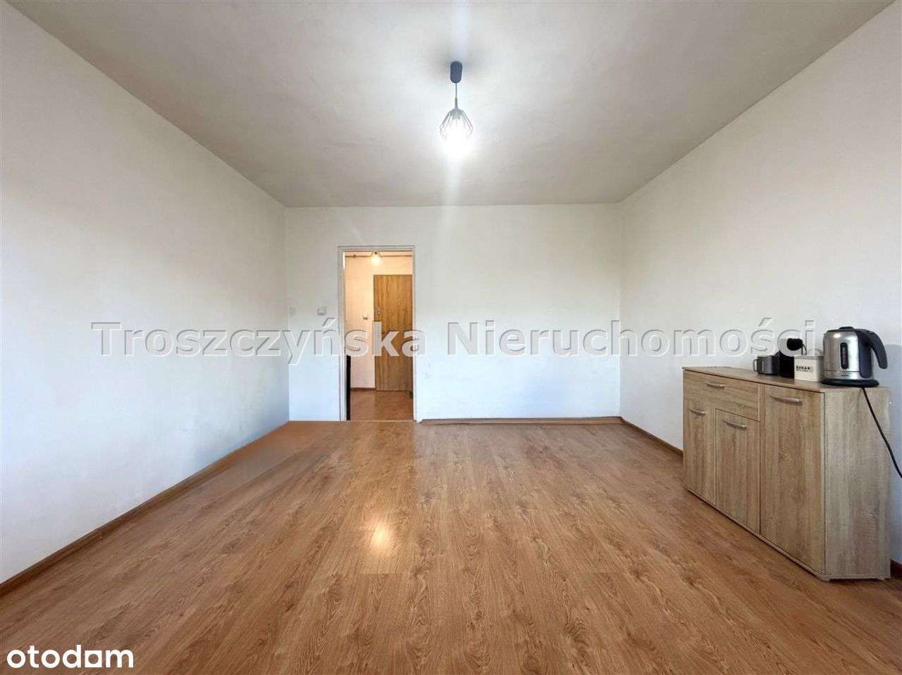 Kawalerka Tysiąclecie - wysoki parter!-2