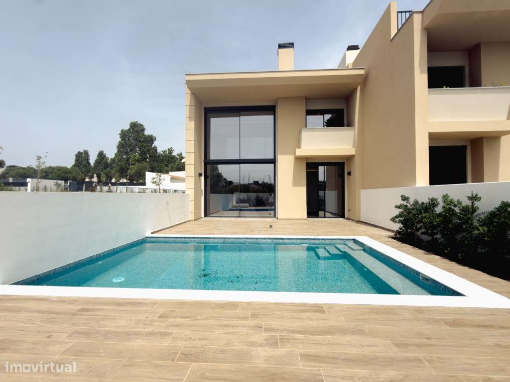 Moradias T4 de Luxo com Terraço e Vista Mar em Cascais-3