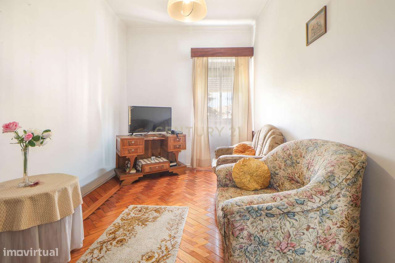 Apartamento T2 na Cruz de Pau - Amora - Seixal-13