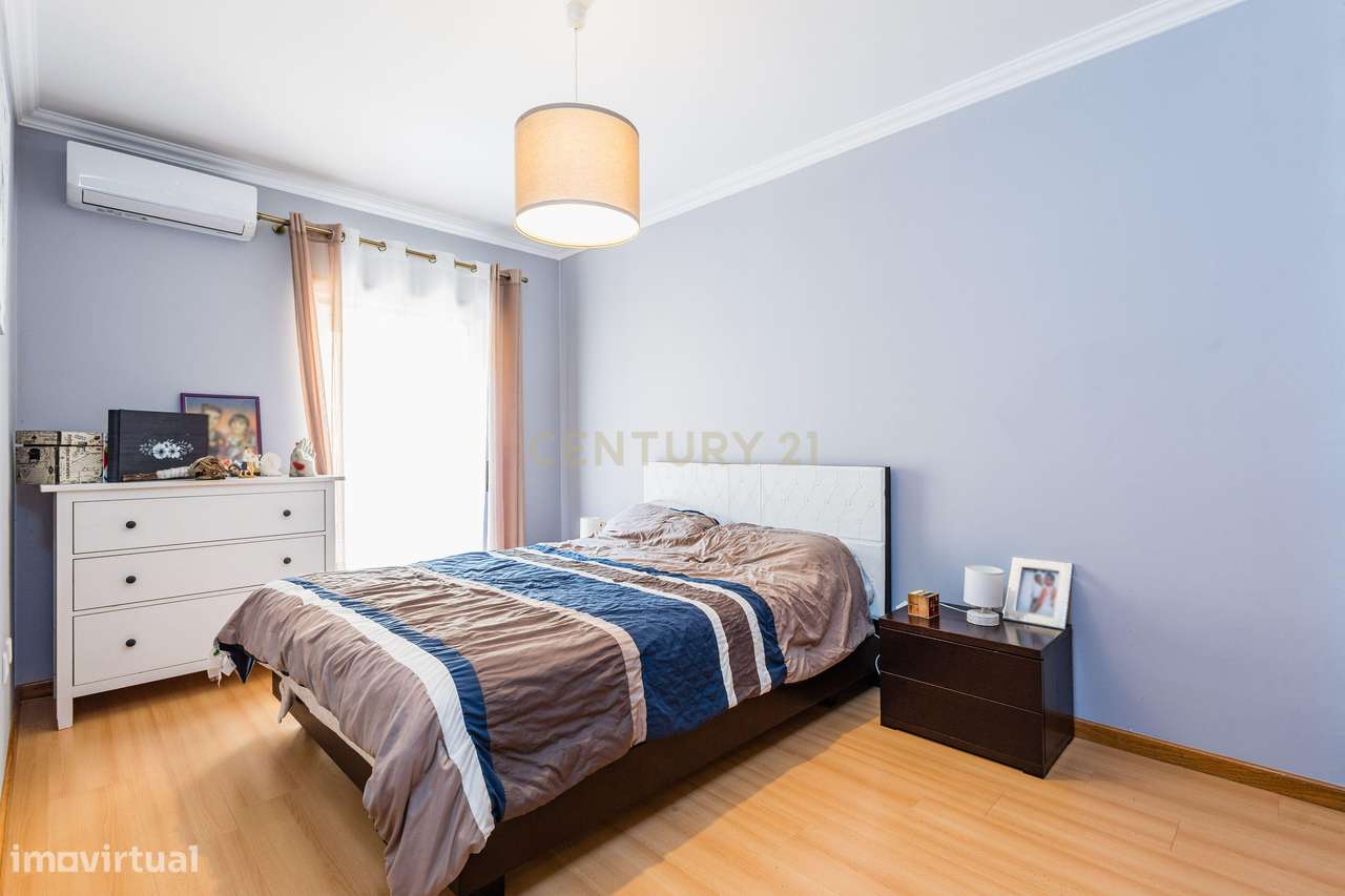 T2 na Nazaré com boas áreas e lugar de garagem-12