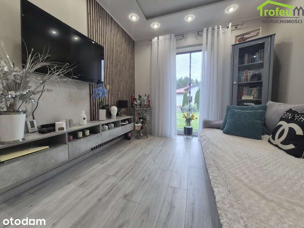 Dom w spokojnej i cichej okolicy-14