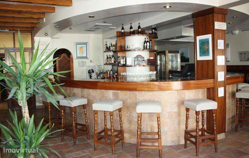 Espaço Comercial com 148,5 m² no Coração da Estrada de Santa Eulalia --7