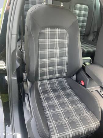 Volkswagen Golf VII 2.0 TDI BMT GTD - 27