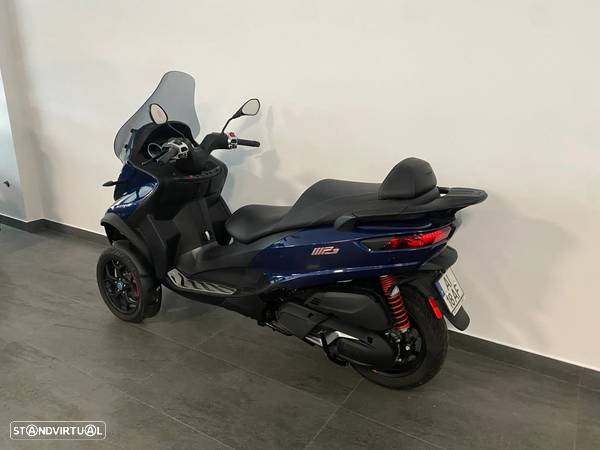 Piaggio MP3 - 2