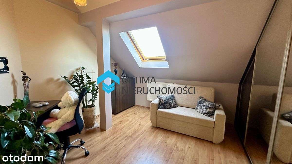 Przytulne mieszkanie z wiatą garażową-9