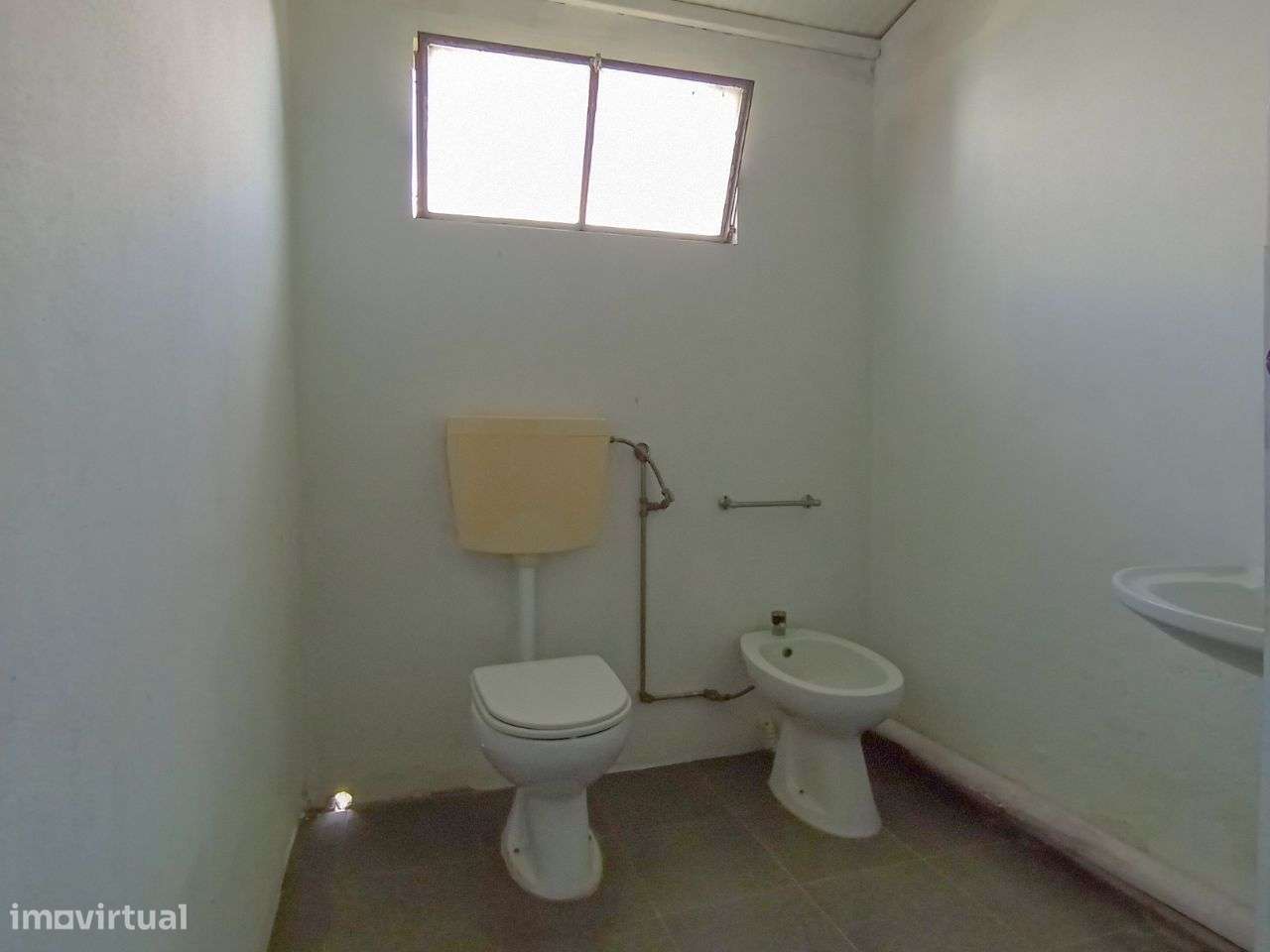 Armazém em Roriz, Santo Tirso-10