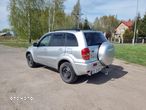 Toyota RAV4 2.0 D-4D 4x4 - 5