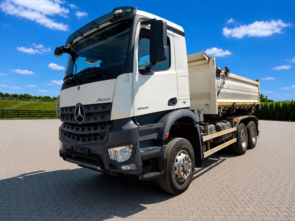 Mercedes-Benz Arocs 2016