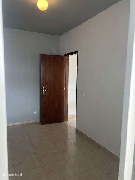 Moradia T2 turquel - Grande imagem: 5/5