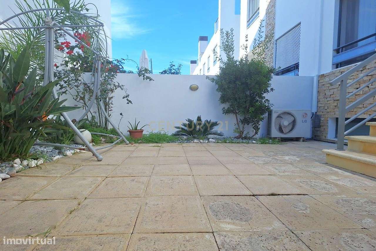 Moradia T3+1 em Alcochete: Luxo e Conforto!-24