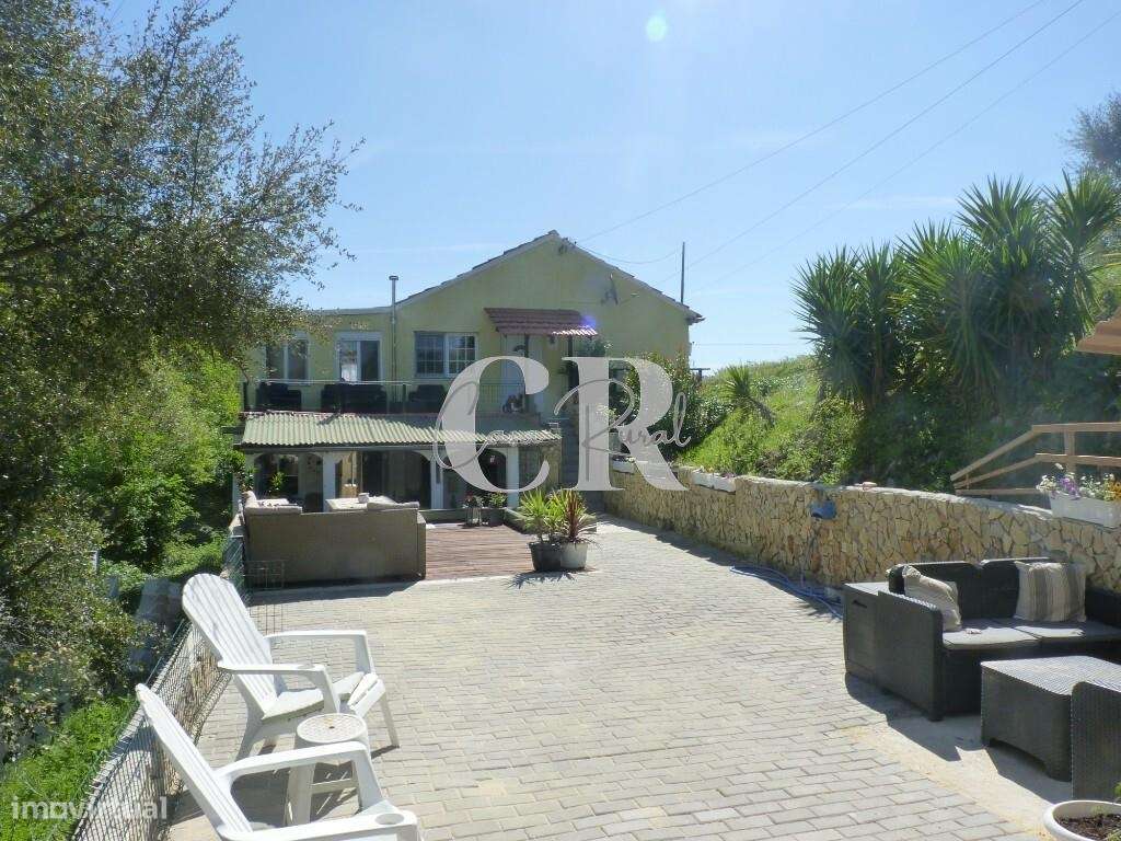 Moradia T4 em ambiente privado na Freixianda – Ourém-53