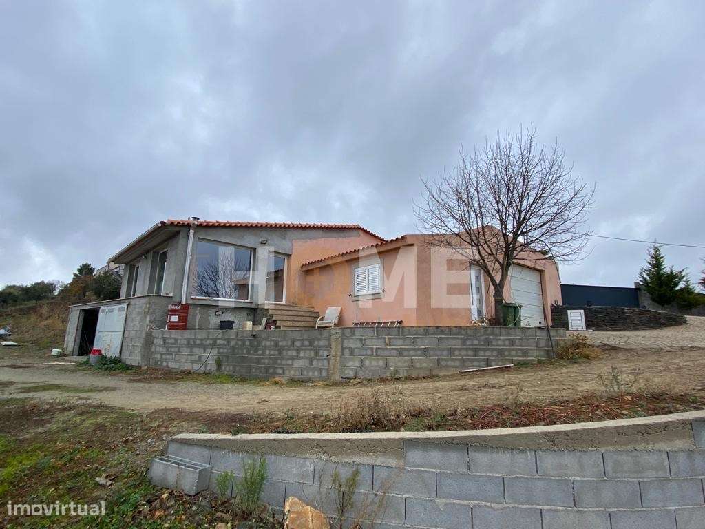Terreno rústico com 18.554 m2 - São João da Pesqueira - 200m dos fa...-8