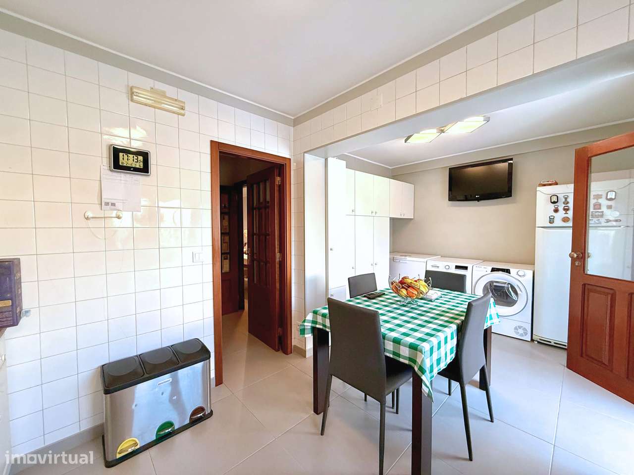 Moradia T3 geminada com jardim em Santa Marta-7