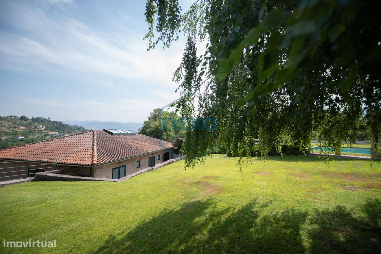 Moradia inserida em Quinta-47