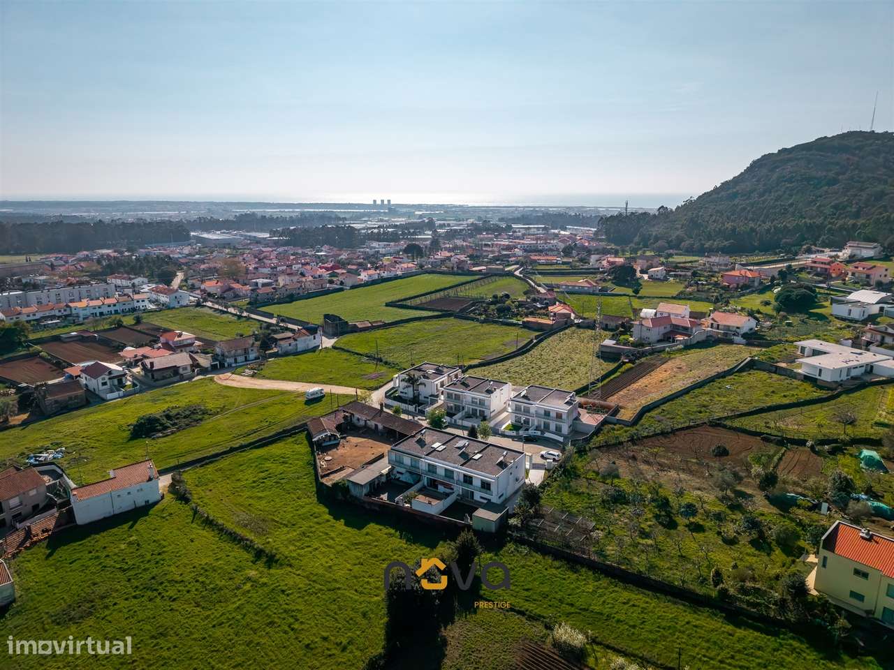 Moradia Geminada T3 em Palmeira de Faro, Esposende-31