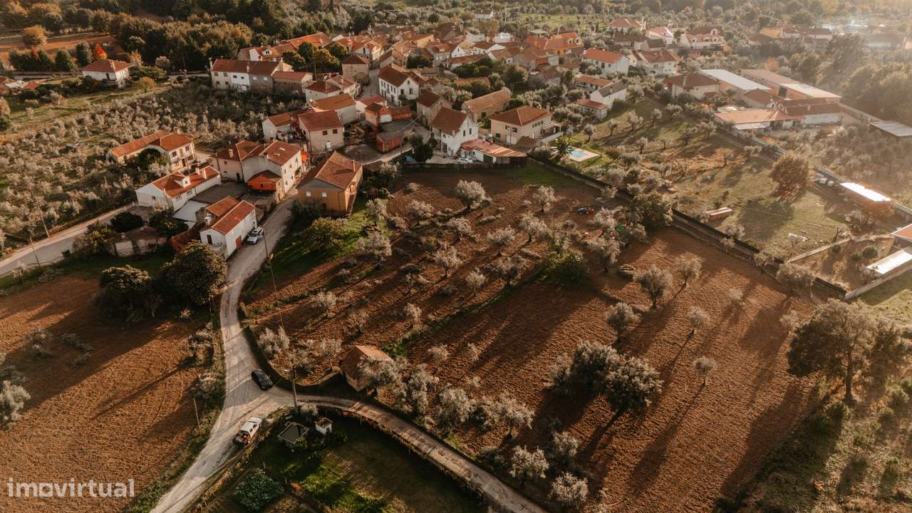 Oportunidade única: conforto, terreno e preço justo-23