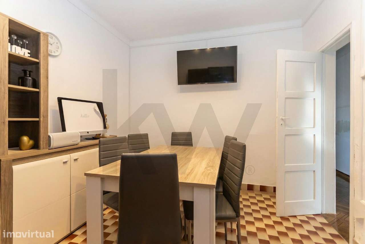 Moradia T2  com Garagem  e anexos inserida num lote de 1500 m2 de ter-5