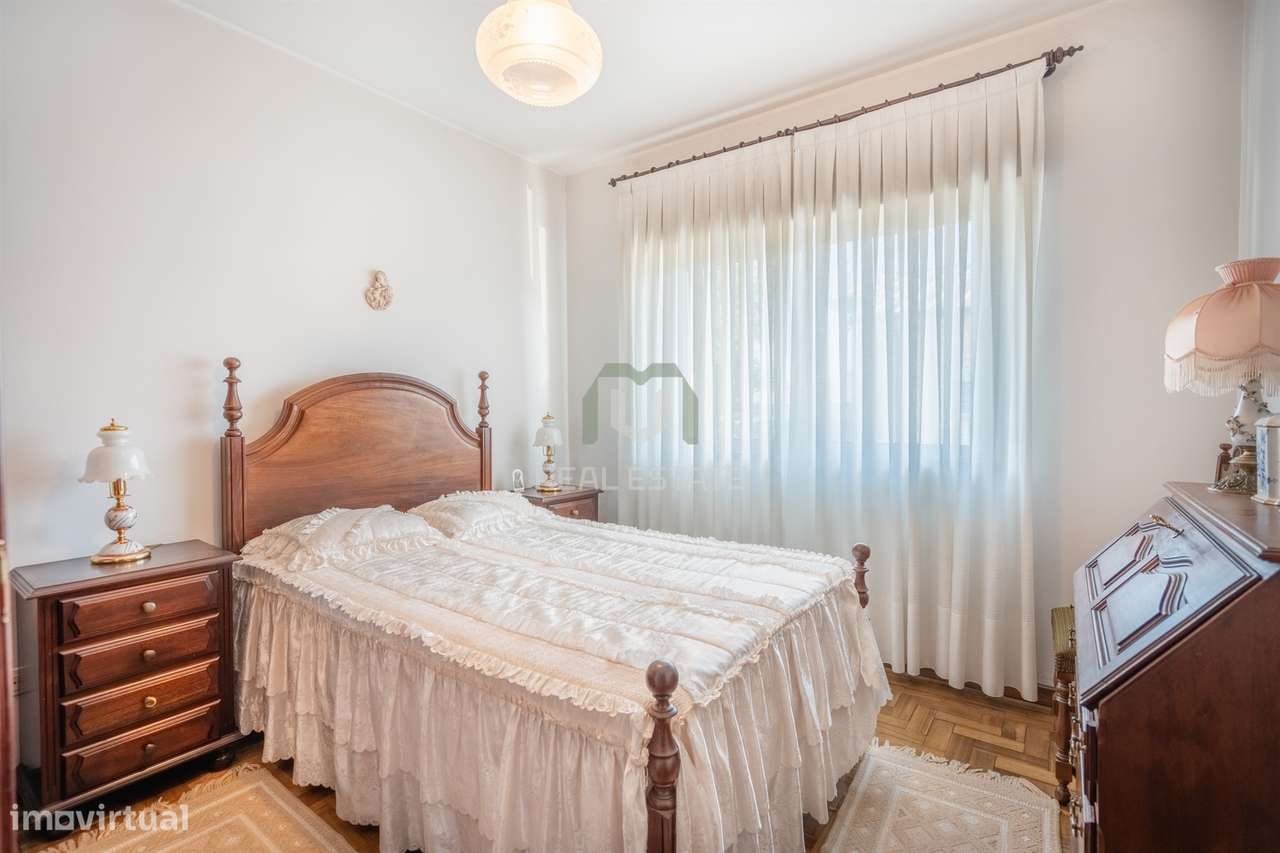 Apartamento T3 com Logradouro Privativo em Palmeira, Braga - Grande imagem: 2/30