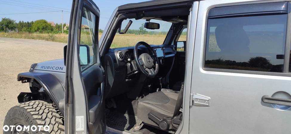 Jeep Wrangler 3.6 Unlim Rubicon - 35