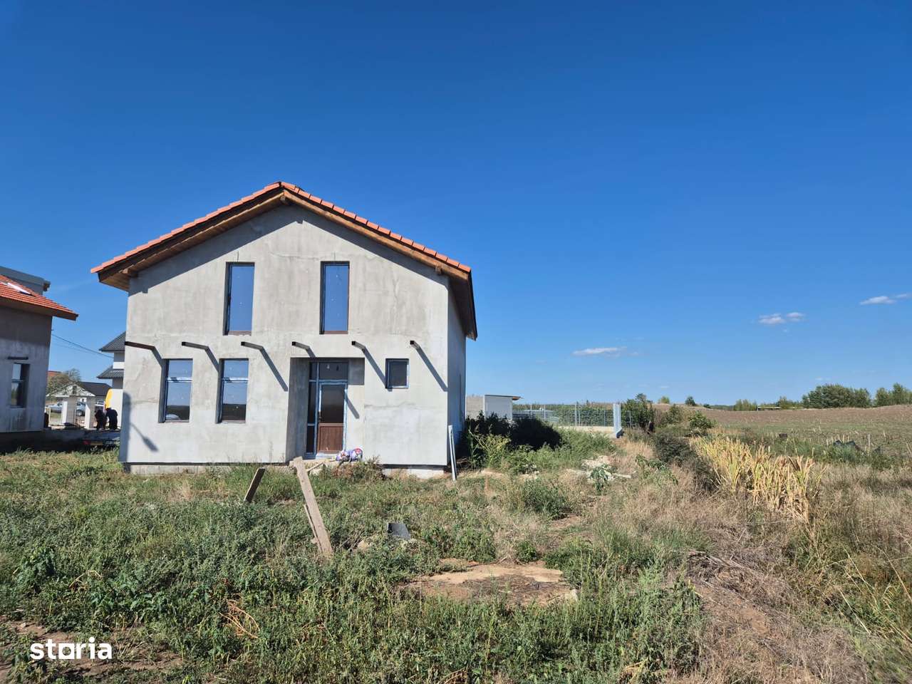 Vand vila Fantanele,jud.Arad,cartier nou,P+1, st.310 mp.la gri - Imagine principală: 2/18