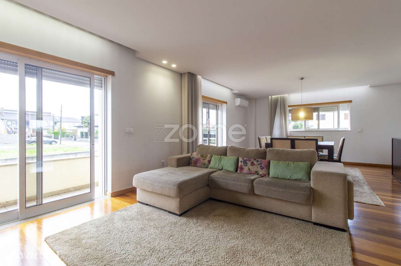 Moradia de gaveto T3 para arrendar em Merelim S. Pedro- Braga - Grande imagem: 5/26