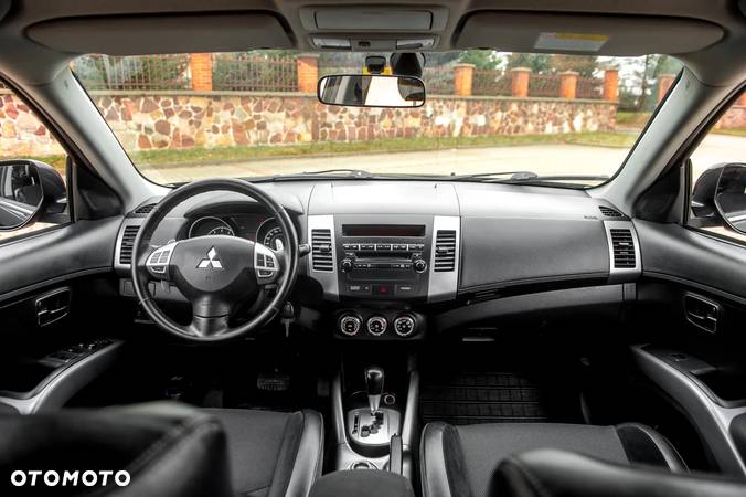 Mitsubishi Outlander 2.4 4WD CVT Intense - 6