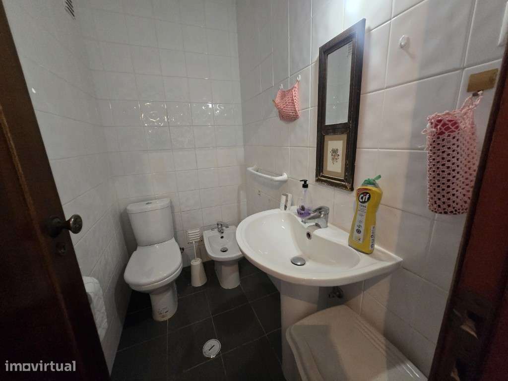 Simpático Apartamento T3, em prédio com elevador, no centro de Tavira-15