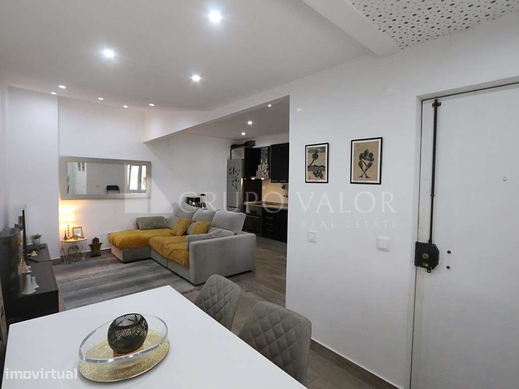 Moradia T1 com logradouro, em Asfamil, Rio de Mouro-5