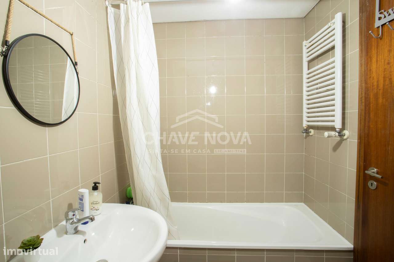 Excelente apartamento T2 em Oliveira do Douro-14