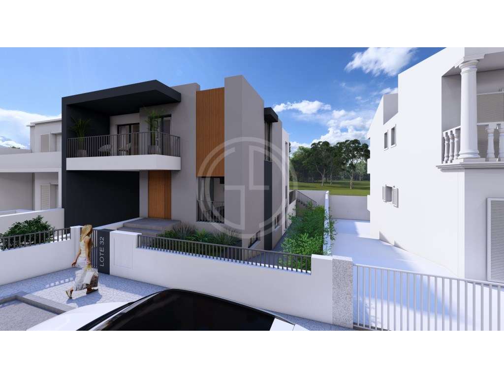 Moradia Unifamiliar com Piscina e Garagem-45