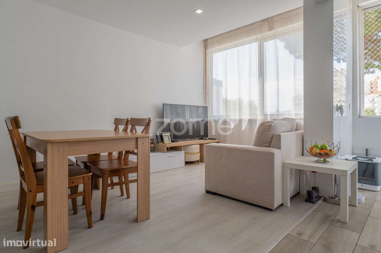 Apartamento T2 à venda em Queluz-17