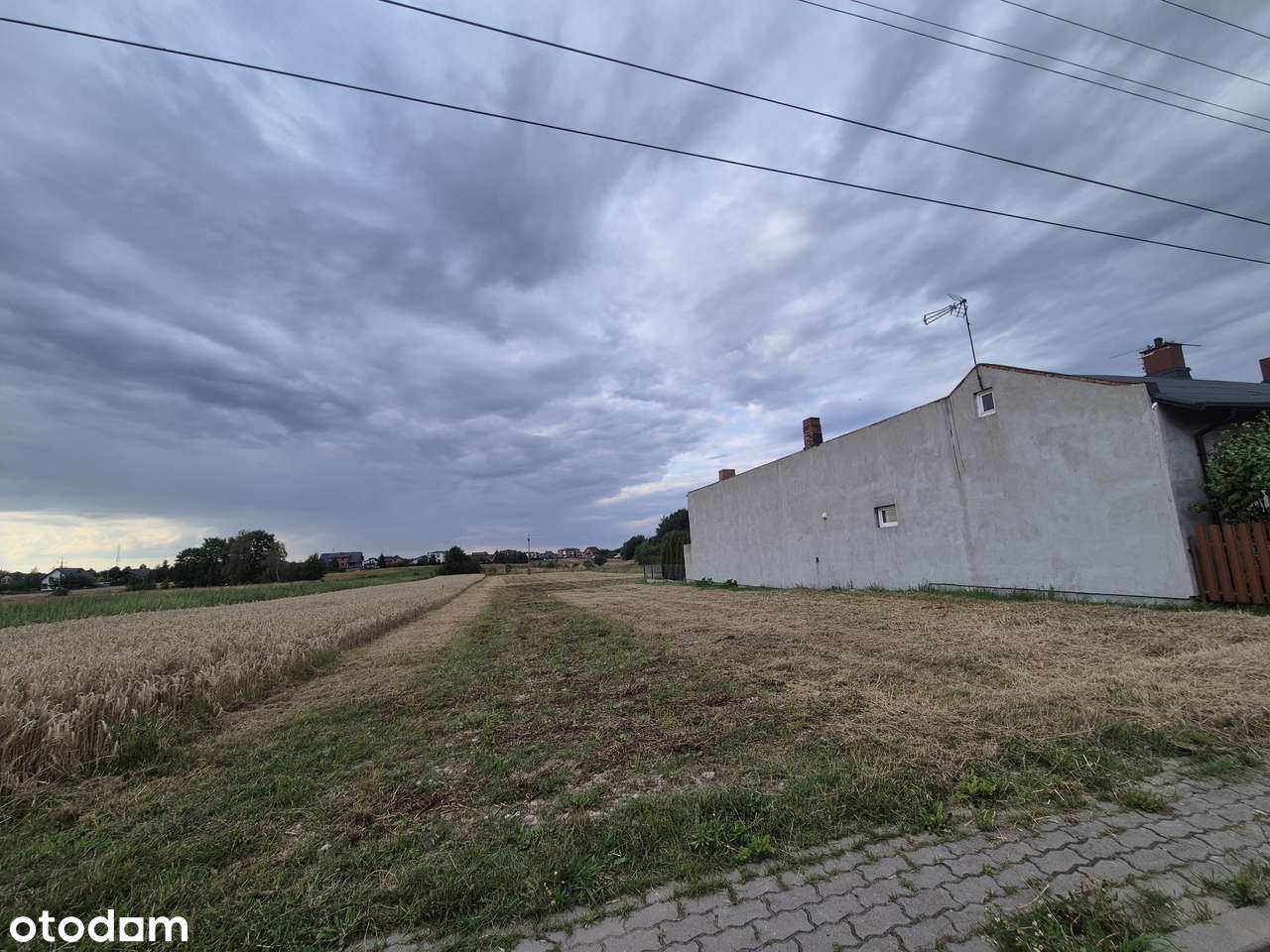 DZIAŁKA BUDOWLANA 2400 m² – WOLA MOSZCZENICKA, UL. ROLNA