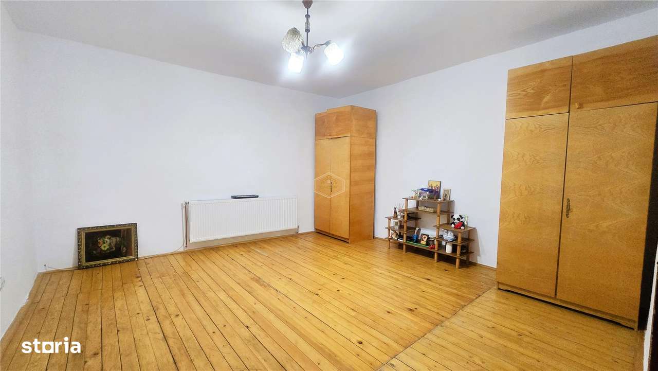 VIDEO | Casa spatioasa cu 8 camere, garaj si curte proprie | Baritiu-13