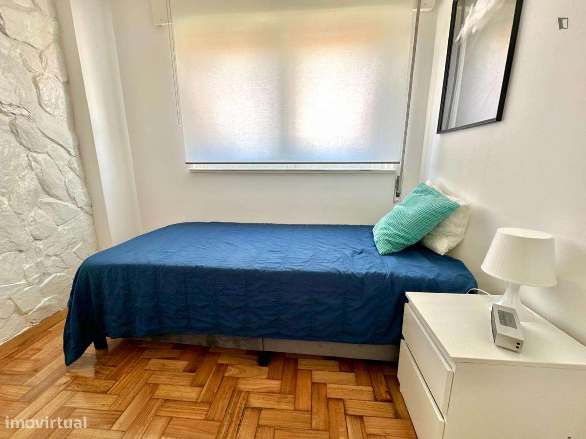 Quarto - localizado em Ramalde Porto - Grande imagem: 4/9