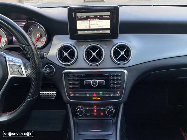 Mercedes-Benz GLA 220 d 4Matic 7G-DCT AMG Line - 19