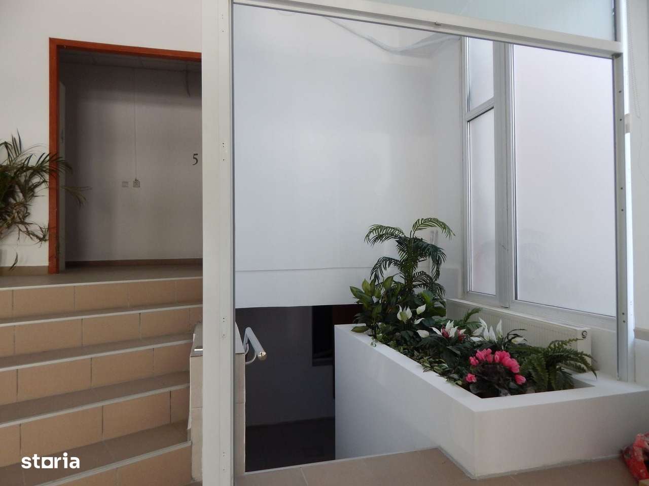 Clădire -Ion Mihalache–ideală pentru clinică, birouri sau servicii - Imagine principală: 4/20