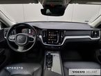 Volvo V60 Cross Country - 12