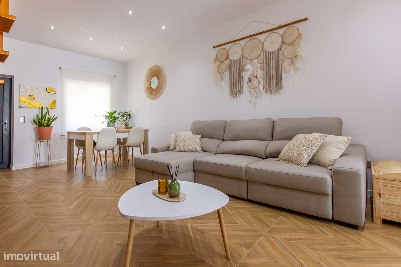 Moradia T2 com logradouro e lareira em Montijo-5
