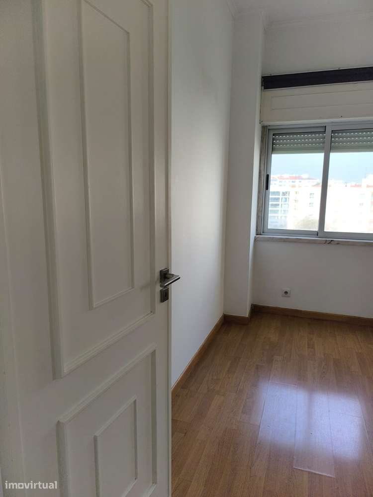 T1 na Parede para arrendamento - Grande imagem: 2/5