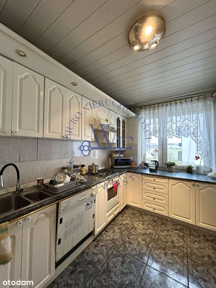 Przestronne, rozkładowe mieszkanie trzypokojowe-8