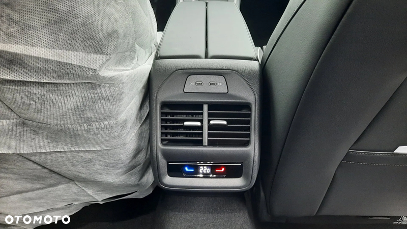 Volkswagen Passat 1.5 TSI ACT mHEV Business DSG - 22