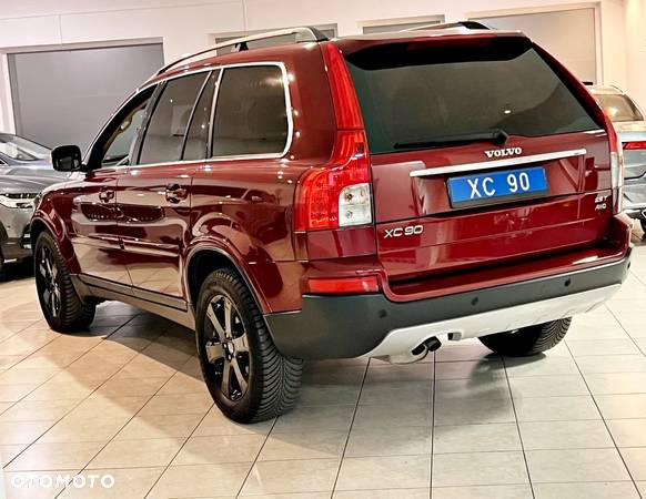 Volvo XC 90 - 9