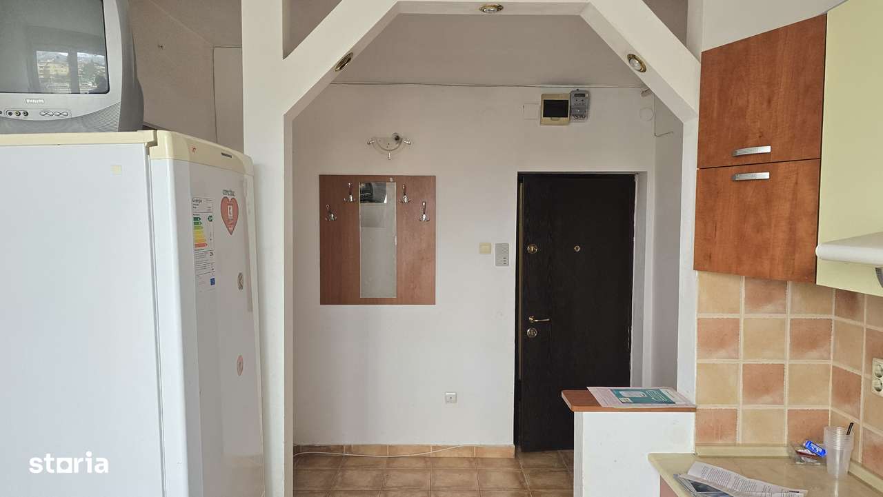 Vand apartament 3 camere in Deva,  Piata Victoriei, etaj 3, mobilat - Imagine principală: 4/14